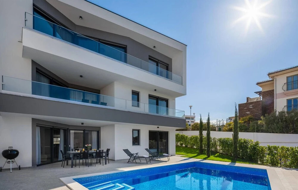 Gorgeous Home In Zidarici
