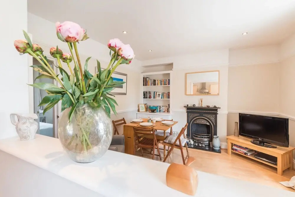 Traditional Richmond Home by Twickenham Green