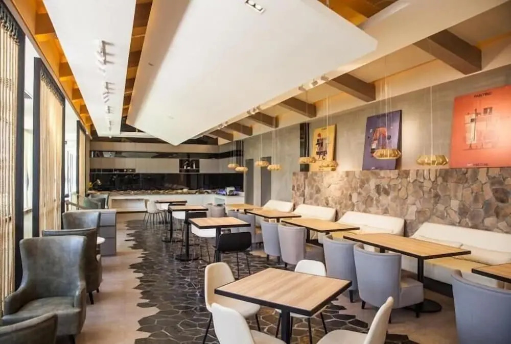Jinjiang Metropolo Hotel (Hangzhou Xiasha University Town Wenze Metro Station Branch)