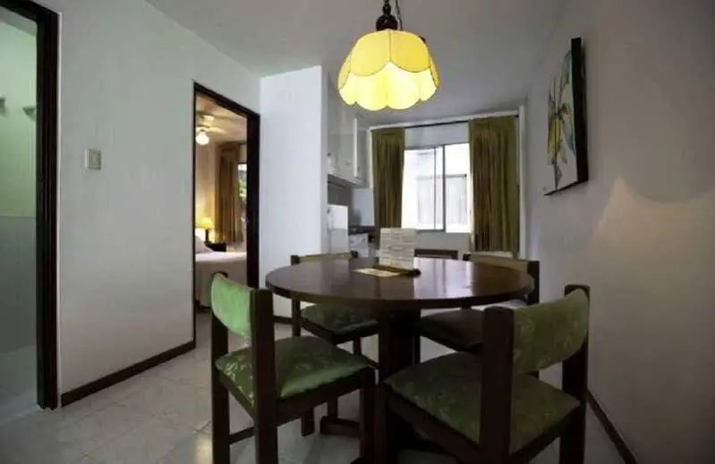 Travelers Apartasuites el Peñon