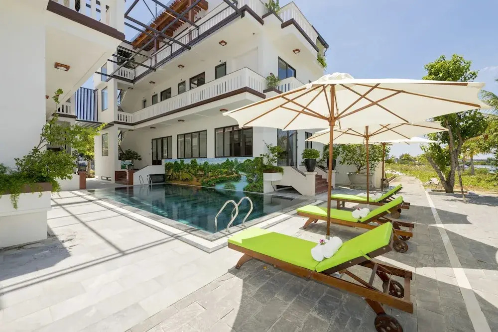 Phuc Hung Riverside Villa