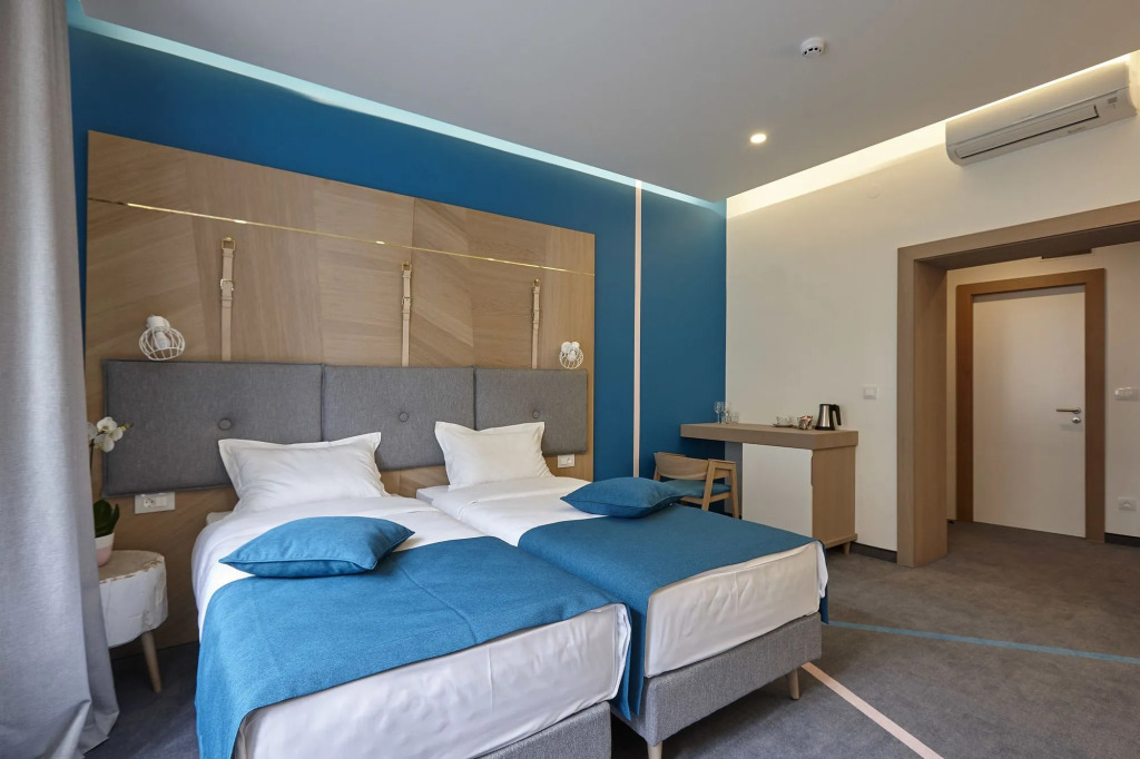 City Nest Modern & Cozy Suites