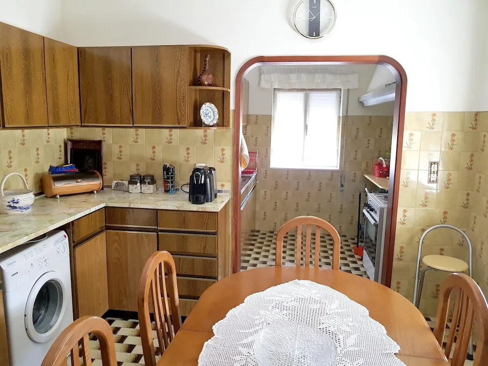 House With 7 Bedrooms in Lajeosa, With Wonderful Mountain View and Enc