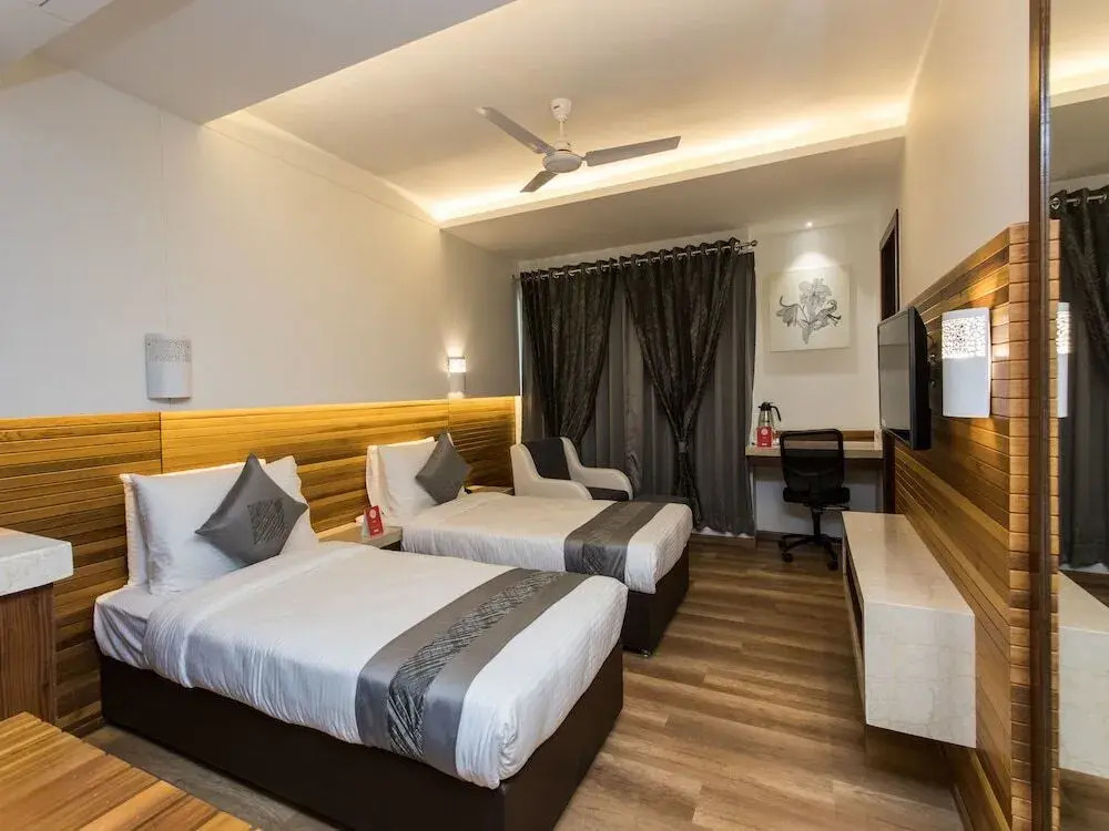 Hotel Solitaire by OYO Rooms