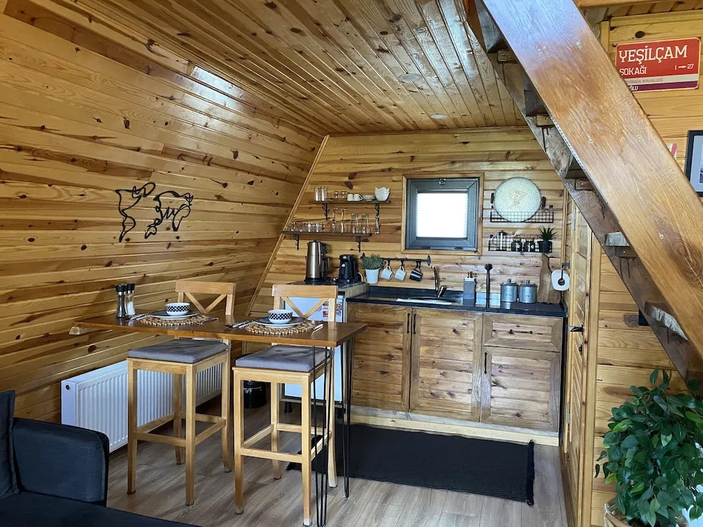 İnce Bungalov
