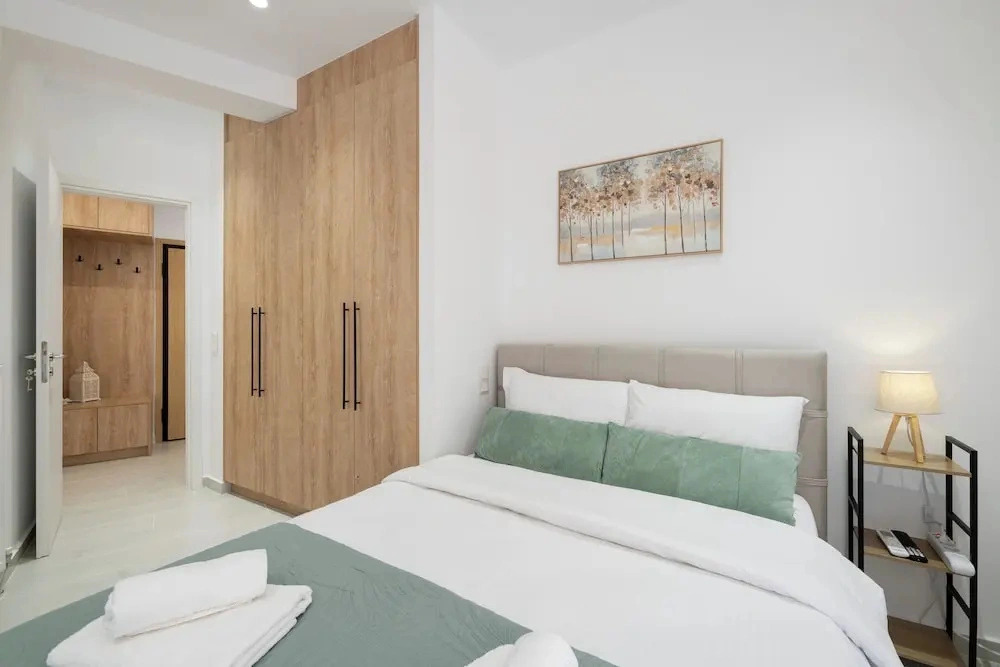 Spacious luxury 2BR flat - Pagrati sq