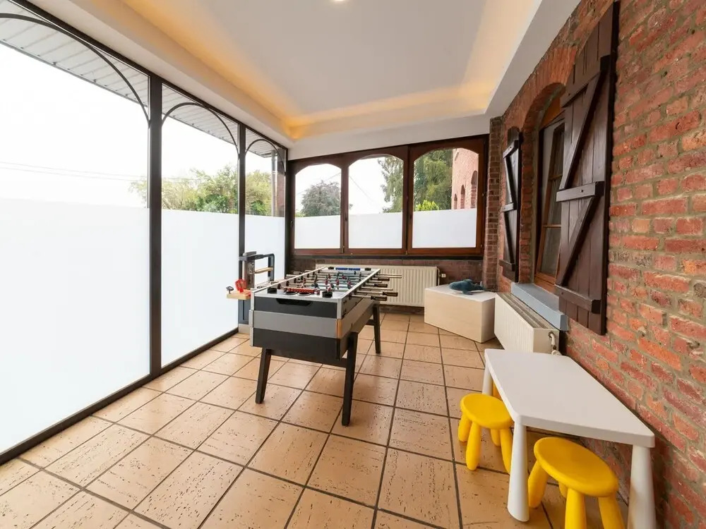 Former Hotel with Swimming Pool, Hot Tub, Sauna for Family Groups