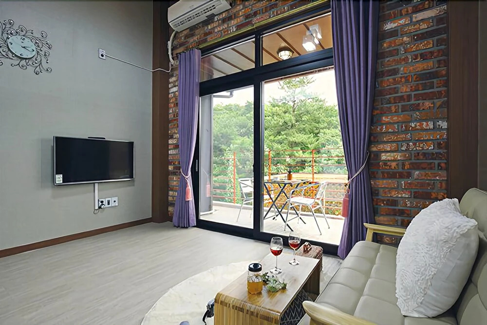 Gyeongju Yolo Pension