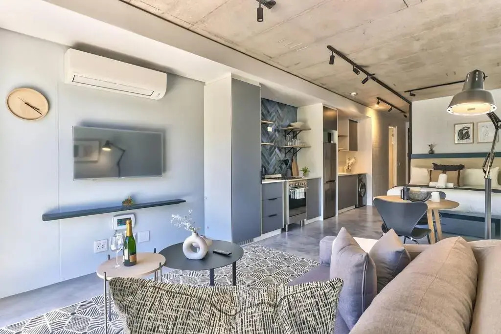 Ideal work from home,studio in new development!