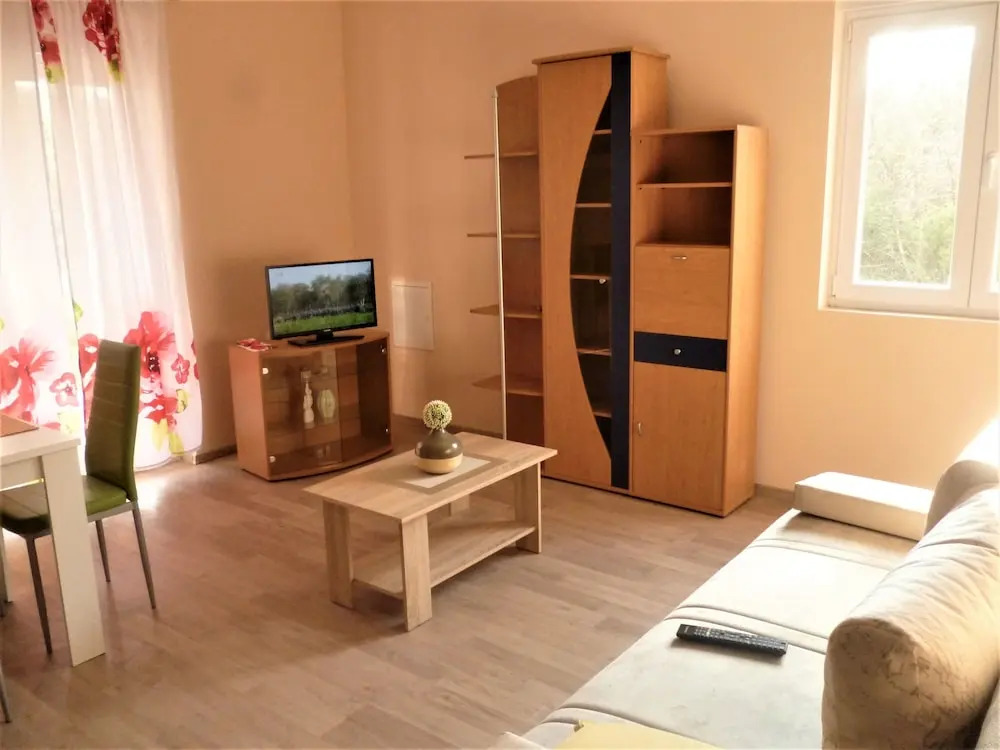 Apartments Lea by the Pebble Beach Jaz