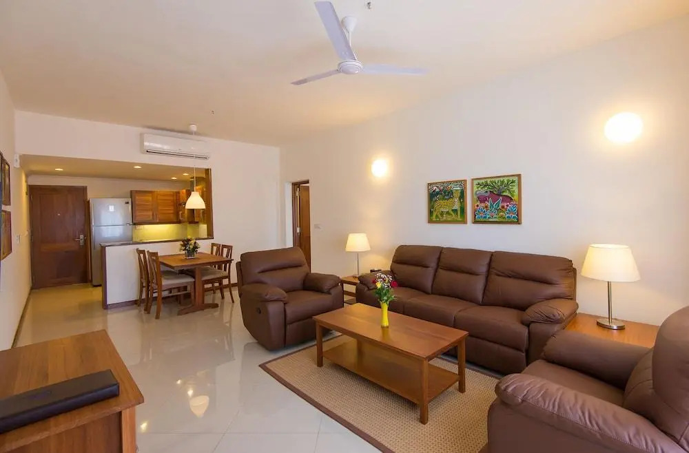 Sea Cliff Court Hotel & Luxury Apartments