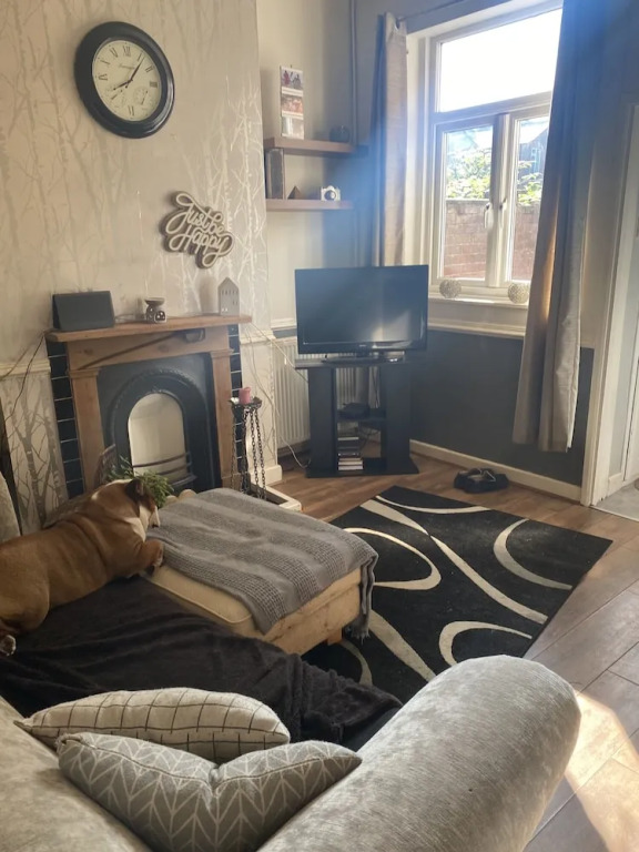 Charming 1-bed House in Birmingham