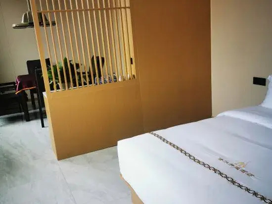 Zhuhai Longhua Select Hotel