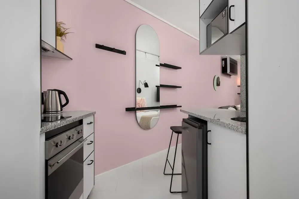 The Flamingo 408