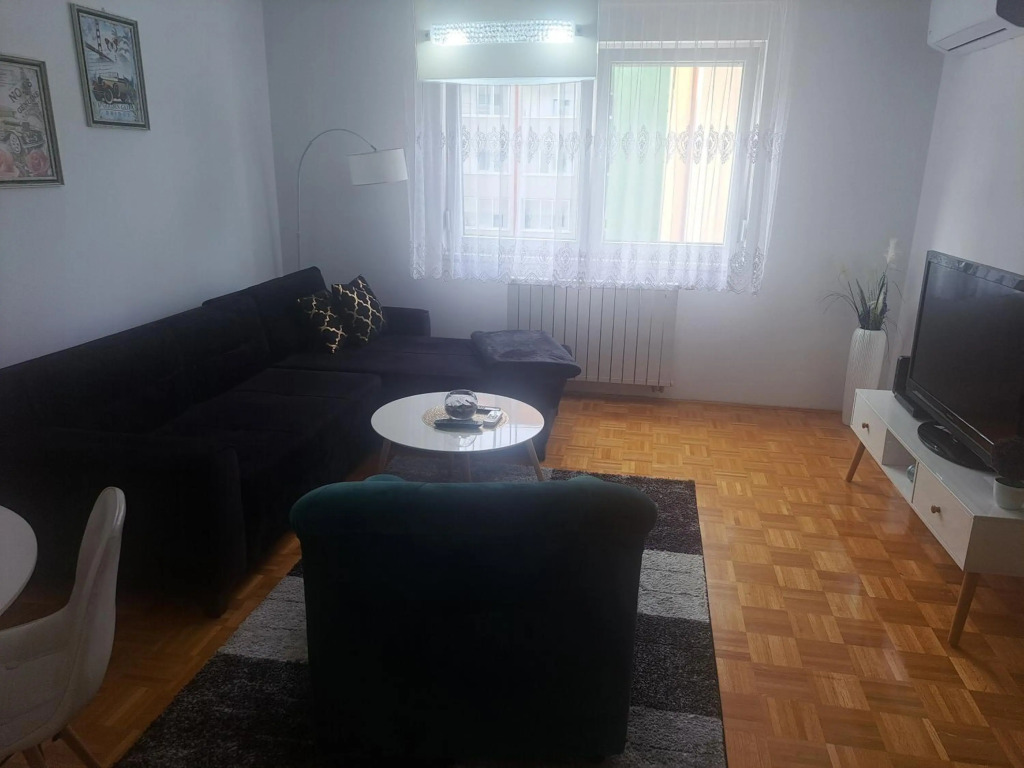 Apartman Carica