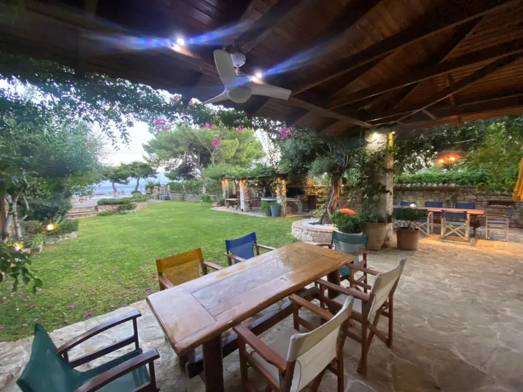 Kineta luxury House