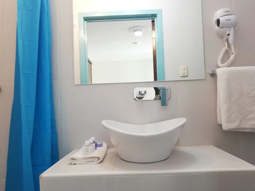 CORDIALITY INN