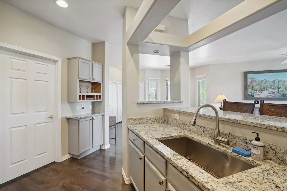 Oro Valley Condo w/ Desert & Mountain Views!