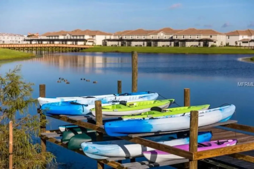 H - New 2 Bedroom Condo - 5 Miles to Disney - Free Water Park