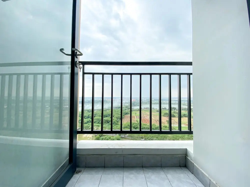 Comfy And Simply Look Studio Room Sayana Bekasi Apartment