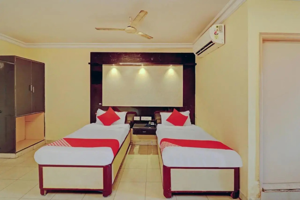 Hotel Sri Sai Grand Central by Oyo