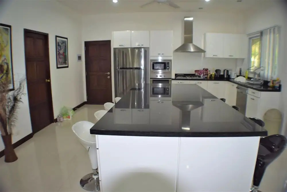 Very large Villa suitable for a large group up to 10 people or even 2 families