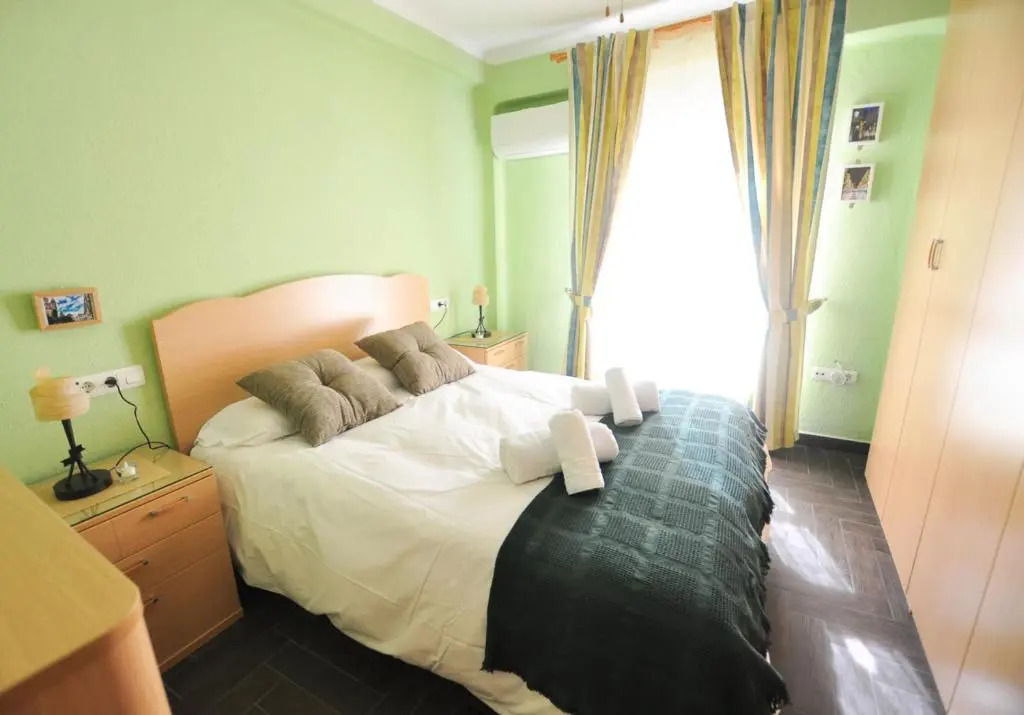 Holidays2Malaga Hermosilla 3 dormitorios & parking Wifi Fibra 600 MG