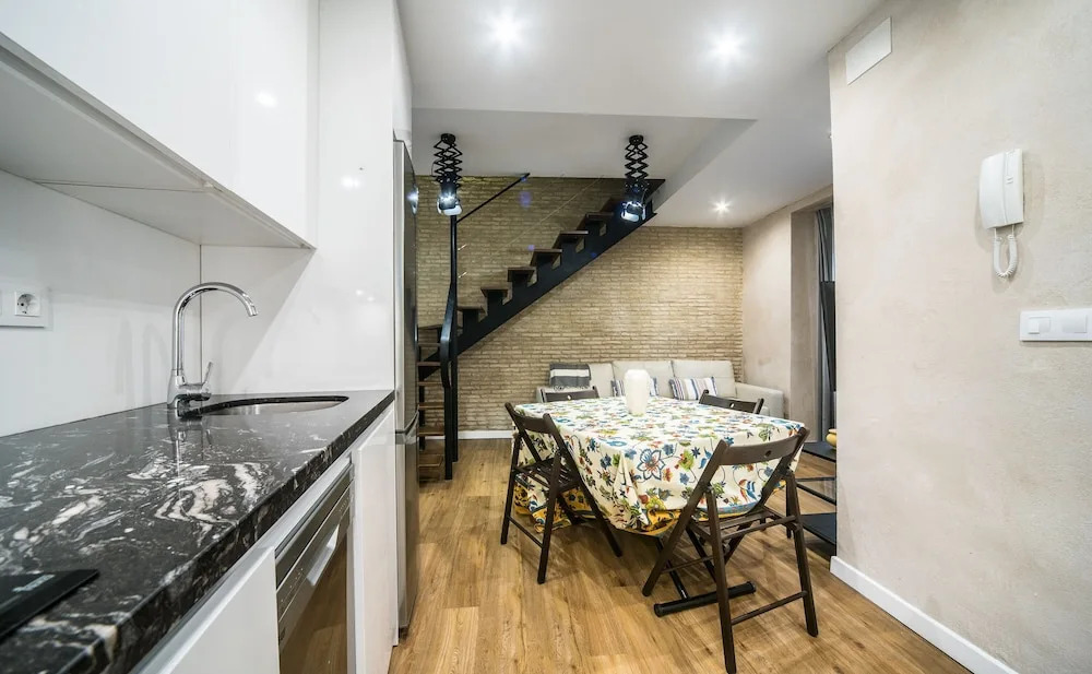 REY DE SEVILLA FLATS - Duplex Museo