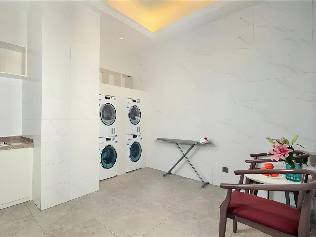 Vienna International Hotel (Chengdu Longquan Automobile City Aviation Academy Branch)