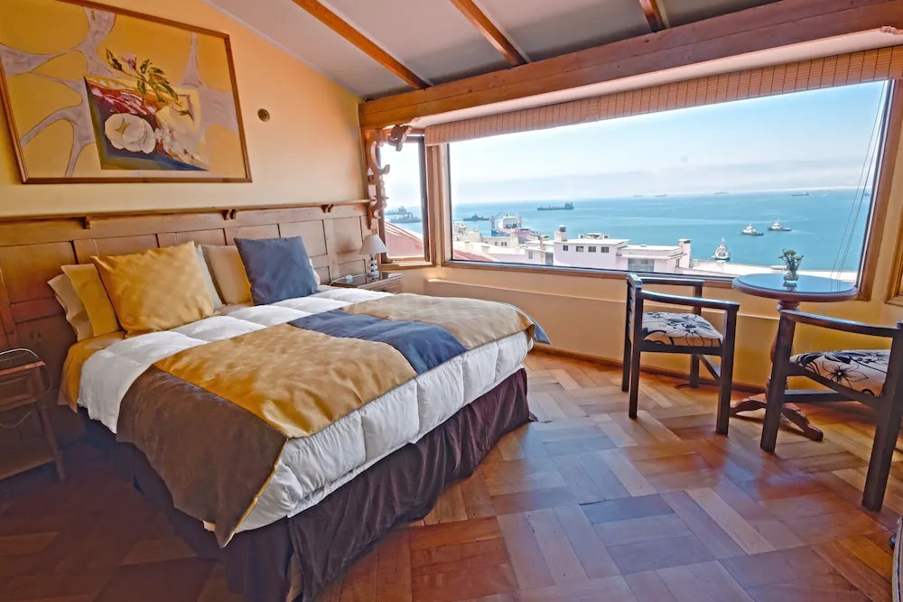 Casa Paseo Atkinson B&B
