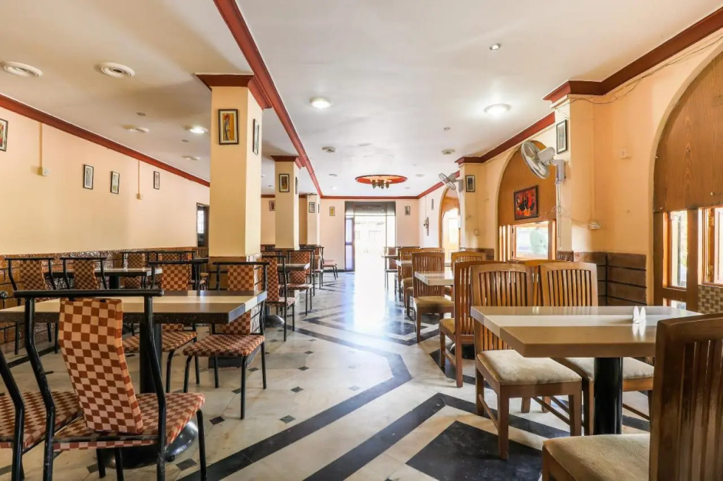 Hotel Priti International