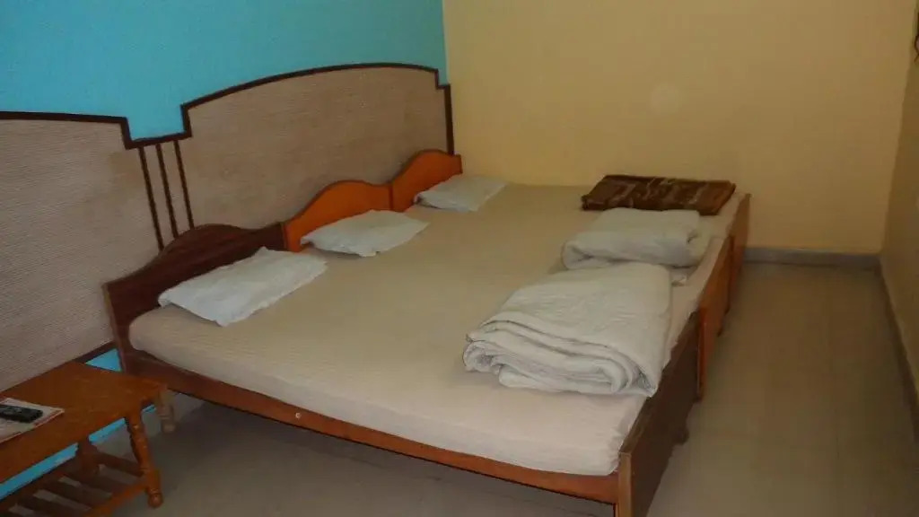 Hotel Classic 7 by OYO Rooms