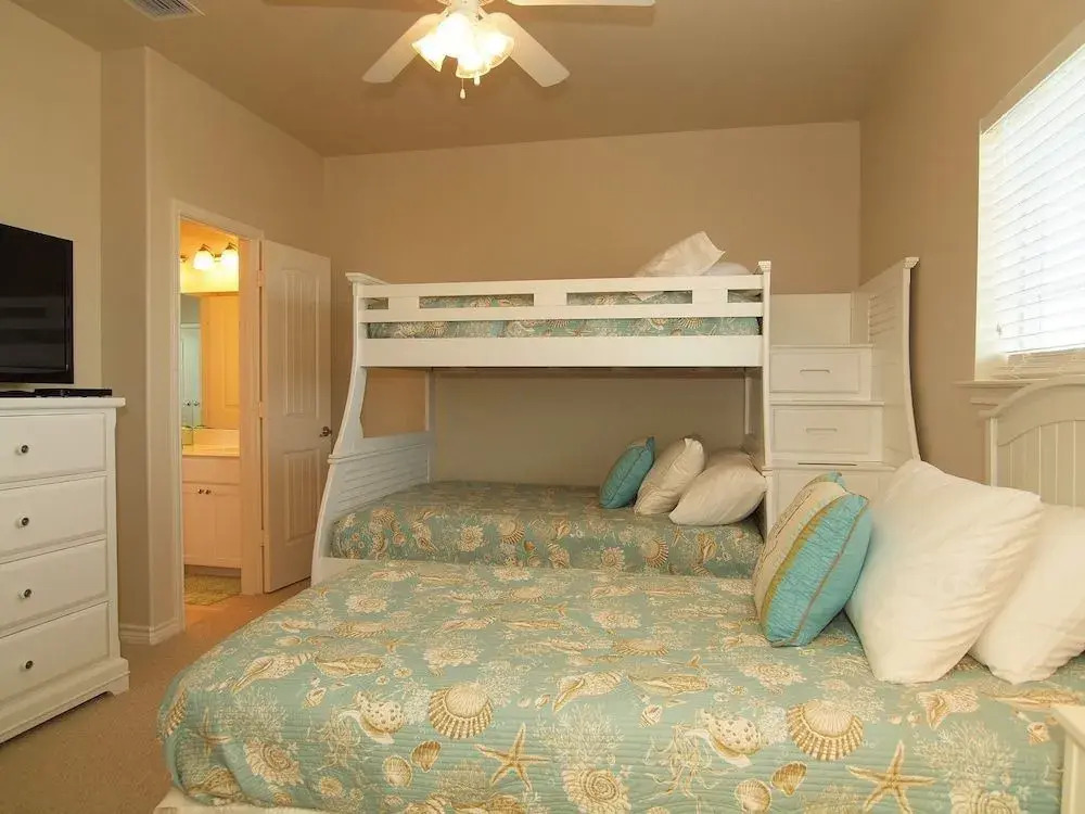 Cozy Palms MC4 3 Bedrooms 2.5 Bathrooms Condo