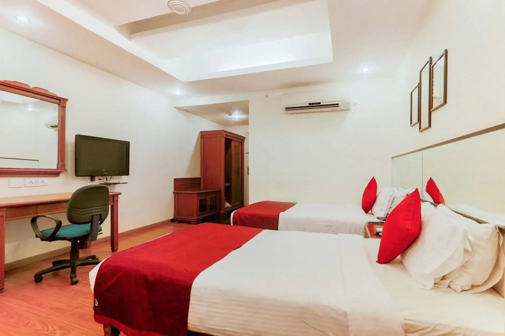 Zo Rooms Lakdi Ka Pool