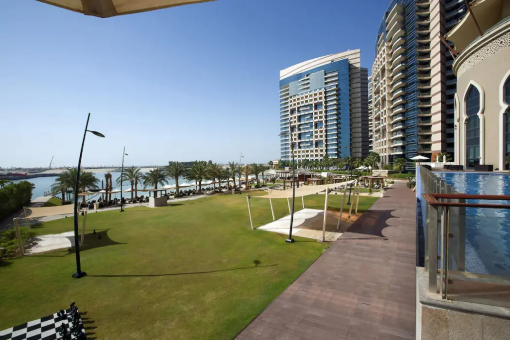 Bab Al Qasr Residence