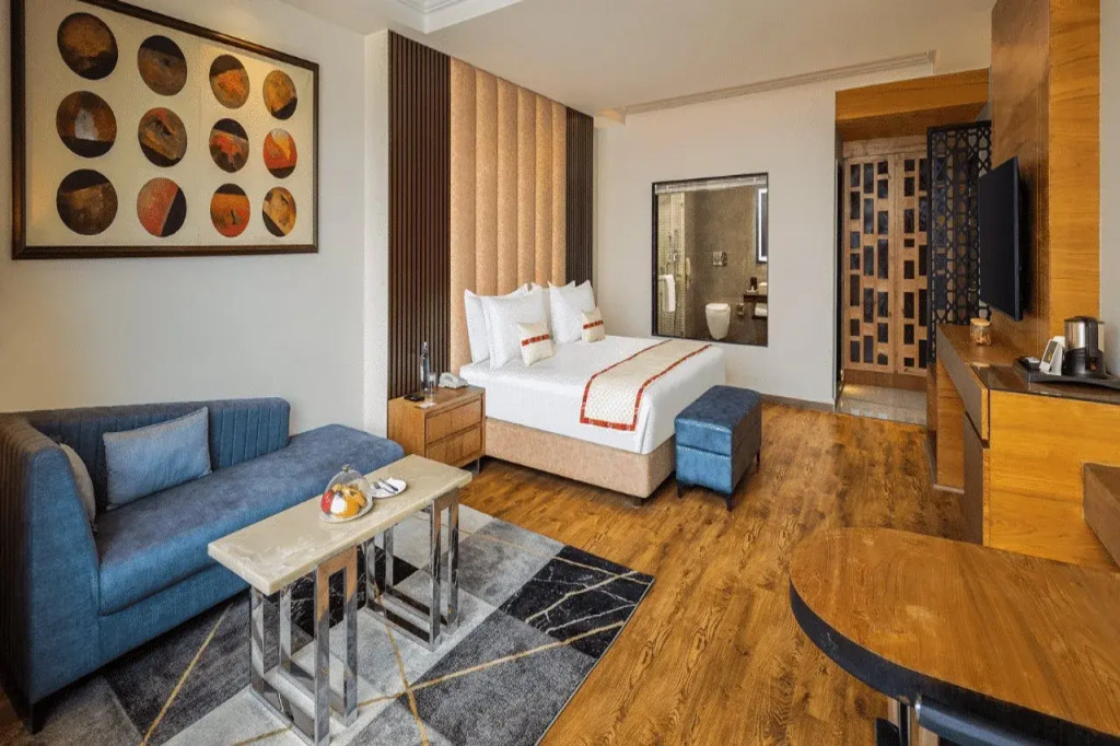Justa Cliffend Resort & Spa, Mashobra