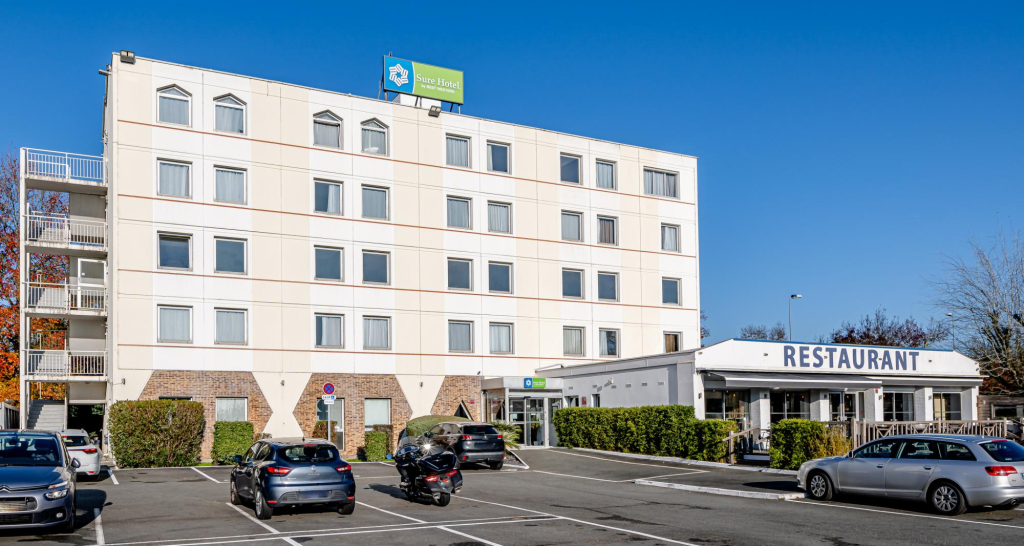 Kyriad Hotel Le Lac