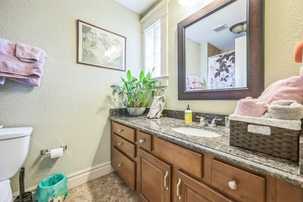 Stylish 2-story Home - Perfect Denver Location 2 Bedroom Home