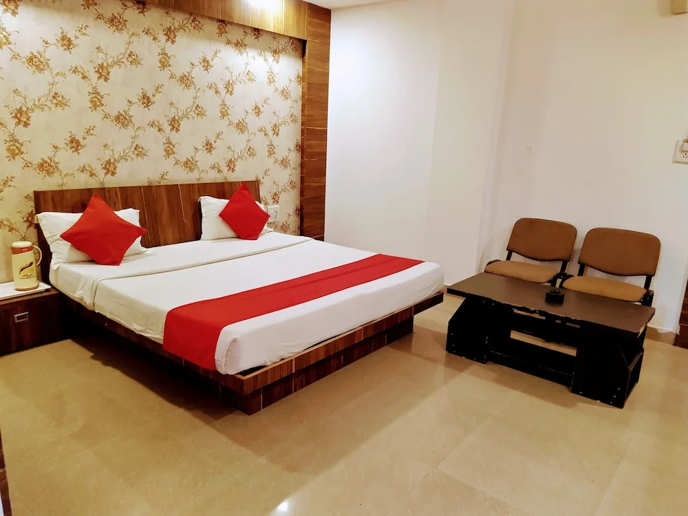 Hotel Abhinav Royal