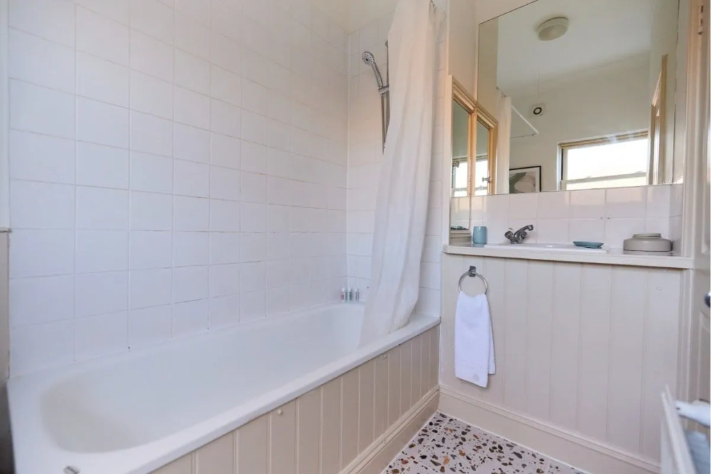 The Camden Hideaway - Stunning 1Bdr Flat With Balcony