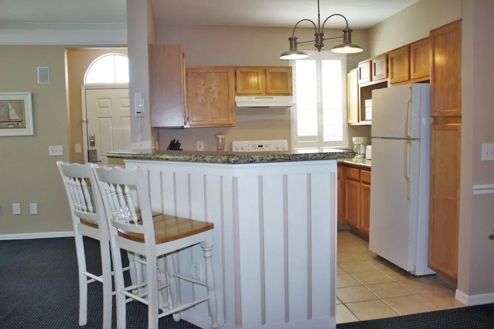 Runaway Beach Club 16201 - Three Bedroom Condo