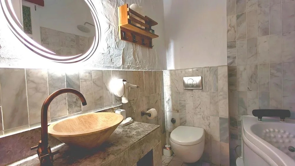 Banana Alaçatı Food & Stay
