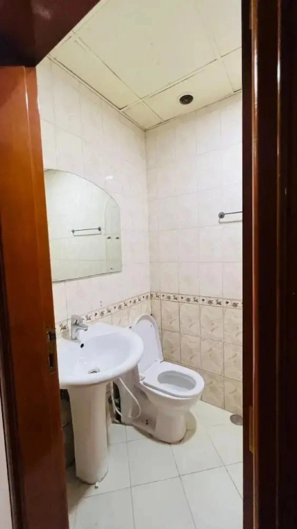 Niche Partition Room in Tecom Near Metro