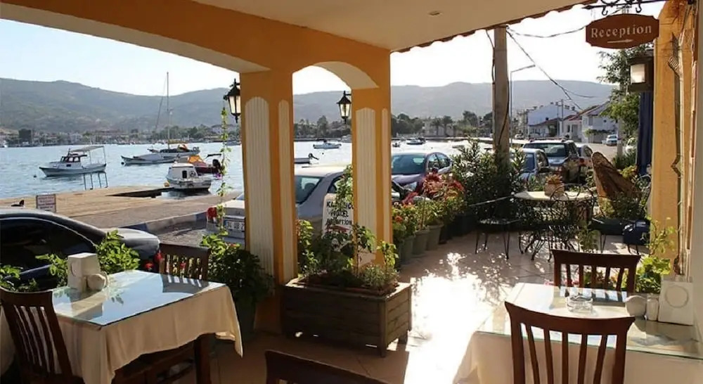 Foca Yali Hotel
