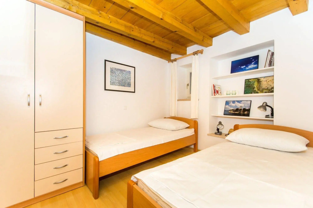 Foteza Apartments