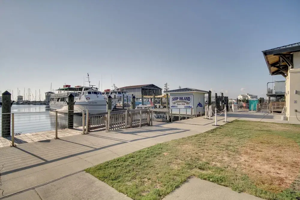 Sunny Gulfport Vacation Rental: Walk to Beaches!