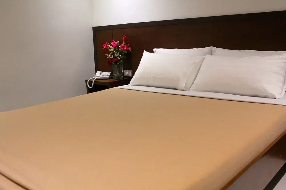 OYO 125 West Makati Hotel
