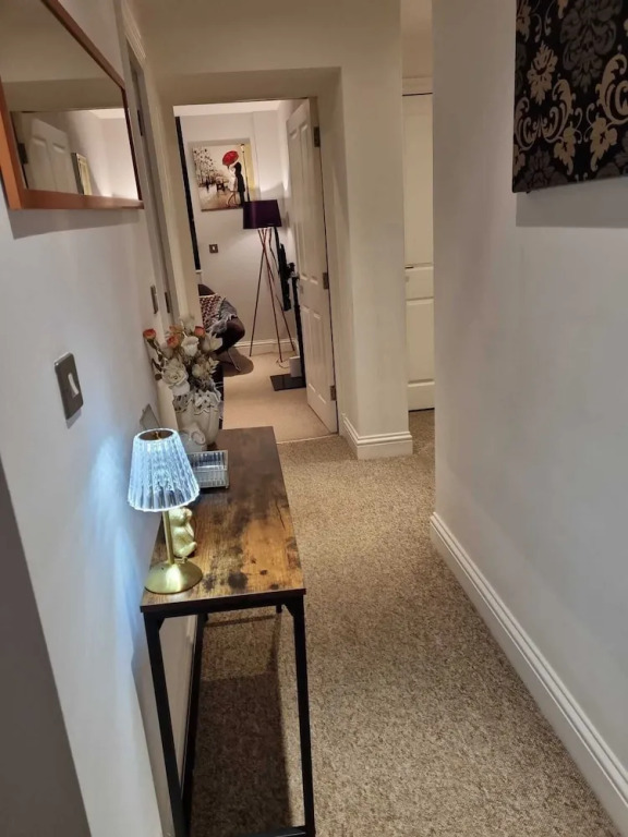 This is a two Bedroom Apartment Right in the Centre of Birmingham new Street