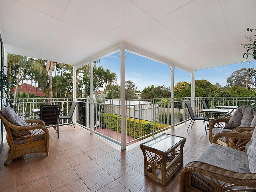 Ainslie Manor Guest House