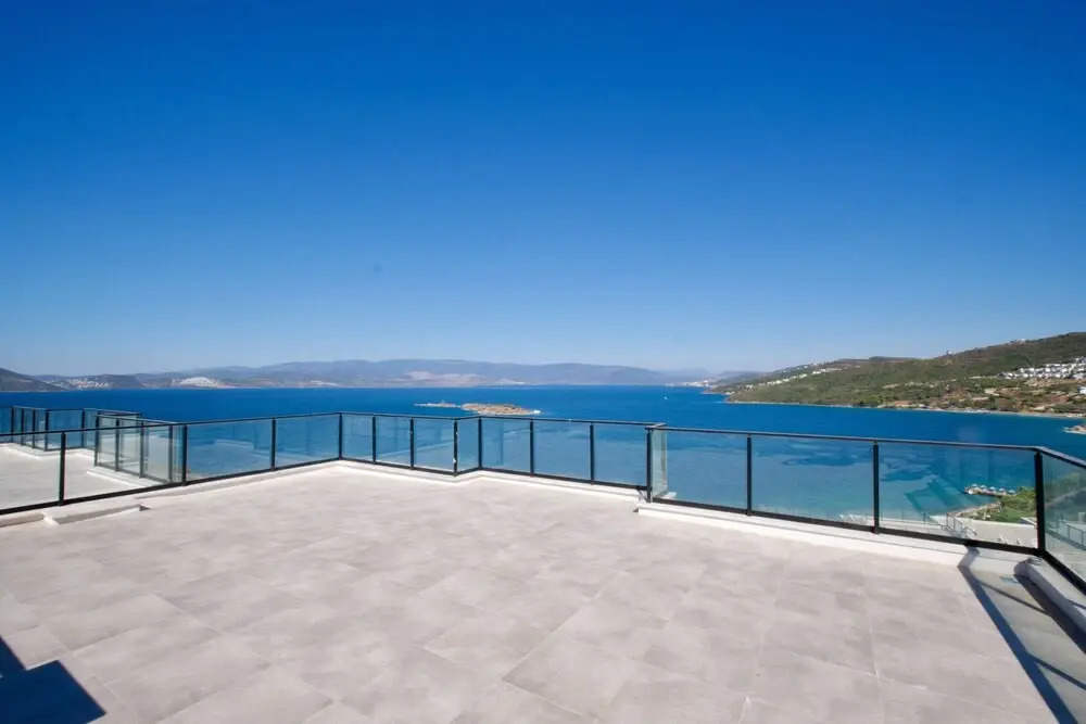 With The Pool And Sea View, As You Can Have A Pleasant Time On Your Balcony